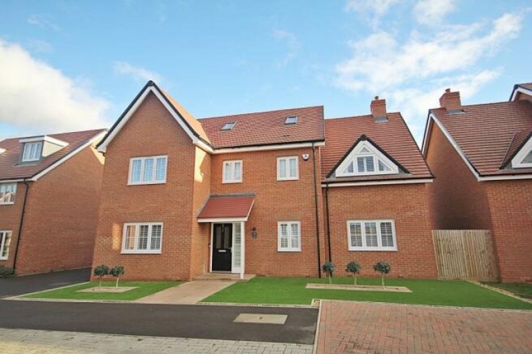 Darwin Croft, Flitwick, Bedford, Bedfordshire, MK45