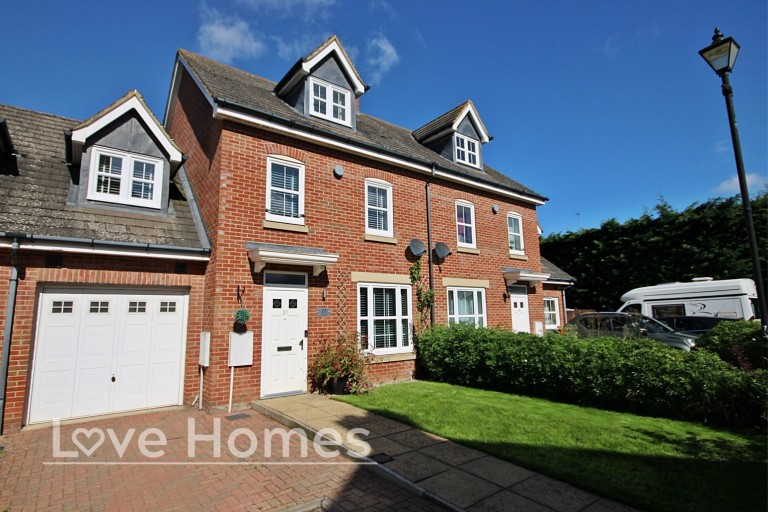 Ashton Gate, Flitwick